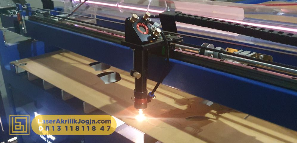 jasa laser acrylic di Jogja